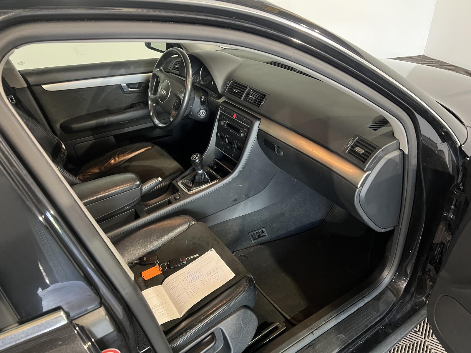 Audi | A4 Avant | 2.0 Pro Line | 2005 | 276.374 km | 46PXKT | Logisch