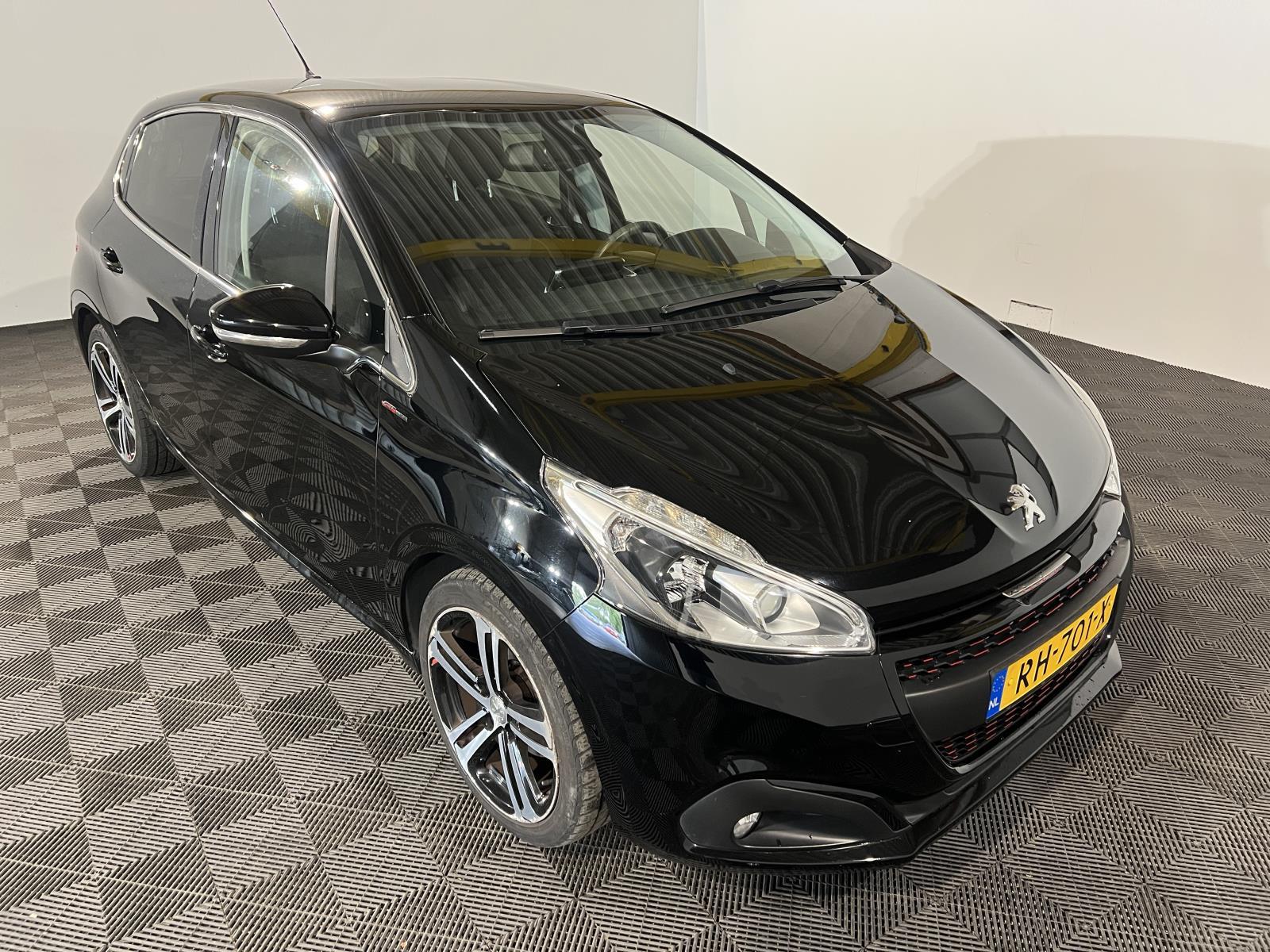 Peugeot | 208 | 1.2 PureTech GT-line | 2017 | 112,969 km | RH701X | Logical