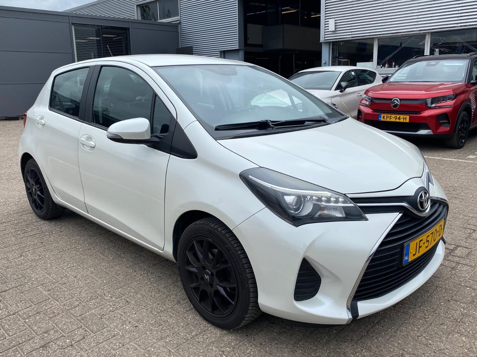 Toyota Yaris 1.3 VVT-i Aspiration | 2016 | 10.176 km | JF570D | NAP: Logisch