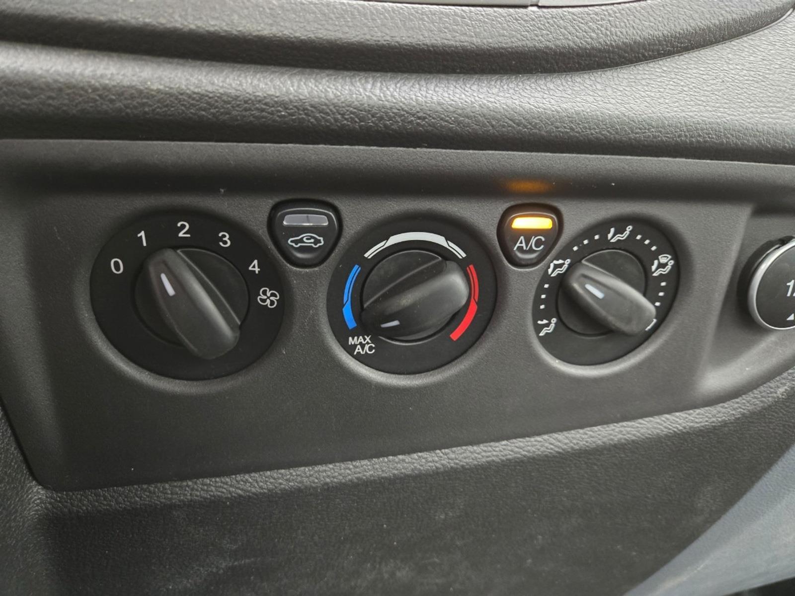 Ford Transit 350 2.0 TDCI L2H1 Ambiente | 2019 | 28.937 km | V669VV | NAP: Logisch