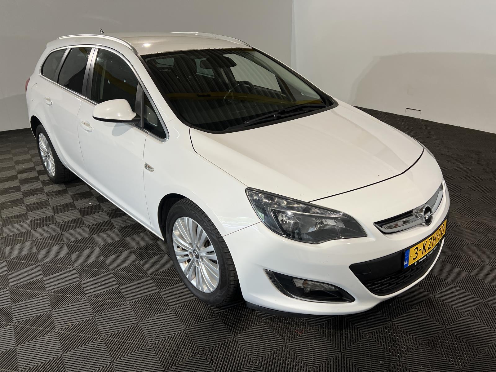 Opel | Astra Sports Tourer | 1.7 CDTi Cosmo | 2013 | 287.573 km | 3KZH70 | Logisch