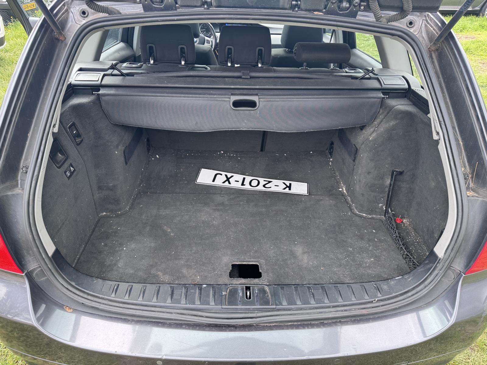 BMW | 3-serie Touring | 320i | 2006 | 272.805 km | K201XJ | Geen oordeel