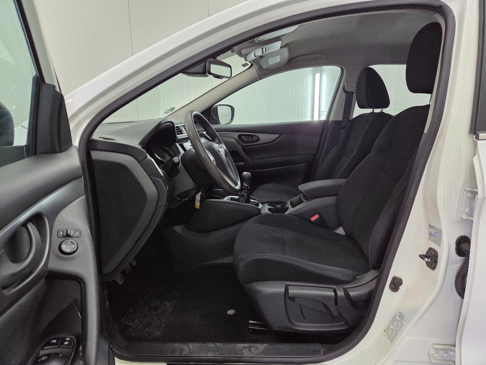 Nissan Qashqai 1.5 dCi Visia | 2016 | 230,361 km | R249GB | NAP: No rating