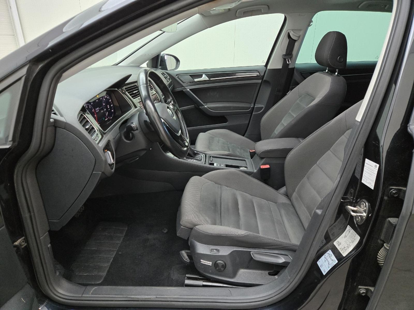 Volkswagen Golf 1.4 TSI Highline Business R | 2017 | 179,989 km | Automatic | XD235D | NAP: No rating