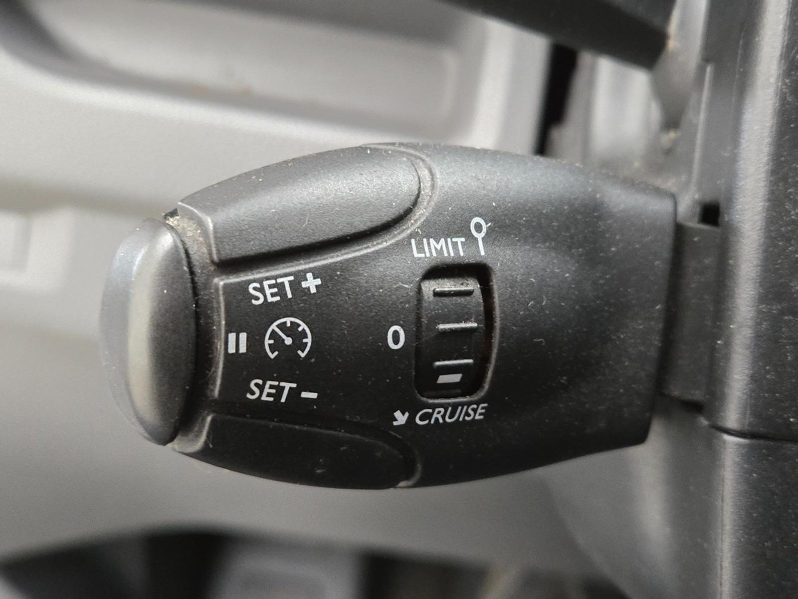 Peugeot Expert 231S 2.0 BlueHDI 120 Premium | 2018 | 168,084 km | V862LV | NAP: Makes sense