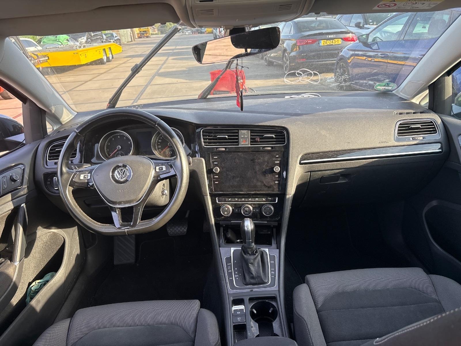 Volkswagen Golf 1.4 TSI Highline Business R | 2017 | 18.750 km | Automaat | X153FD | NAP: Geen oordeel