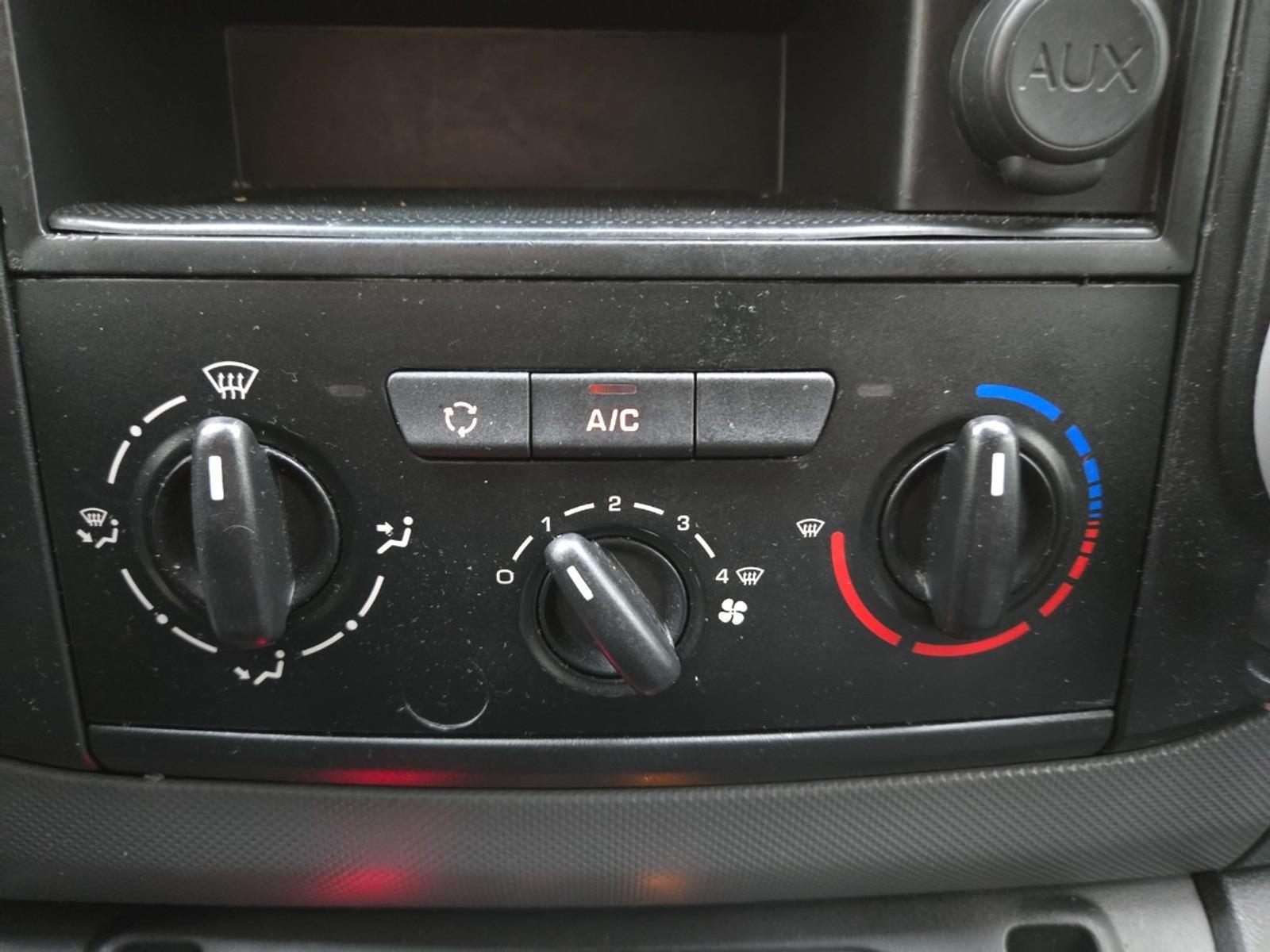 Citroen Berlingo 1.6 BlueHDI 100 Club Economy S&S | 2017 | 211.969 km | Automaat | V162DS | NAP: Logisch
