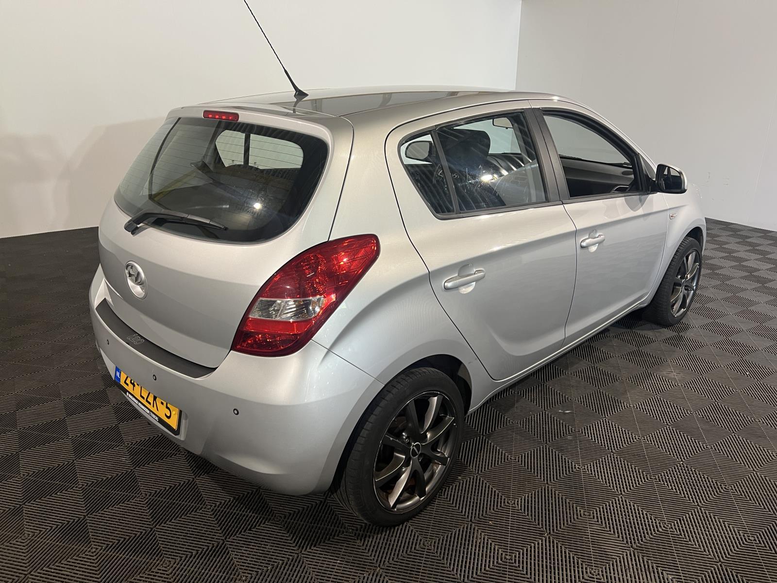 Hyundai | i20 | 1.4i Dynamic XL | 2010 | 167,119 km | 24LZK5 | Logical