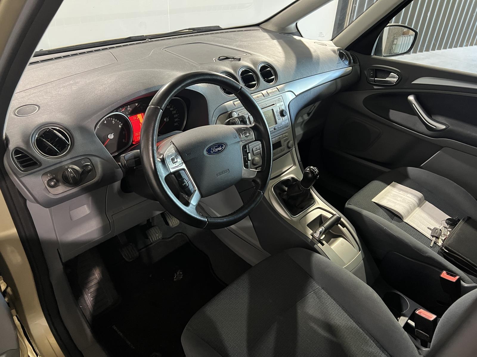 Ford | Galaxy 7-seater | 2.0-16V Trend | 2007 | 282,333 km | 81TTBF | Logical