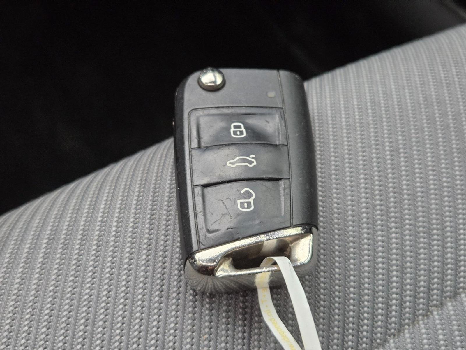 Volkswagen Golf 1.4 TSI ACT Connected Series | 2016 | 123.589 km | Automaat | ZR639K | NAP: Geen oordeel