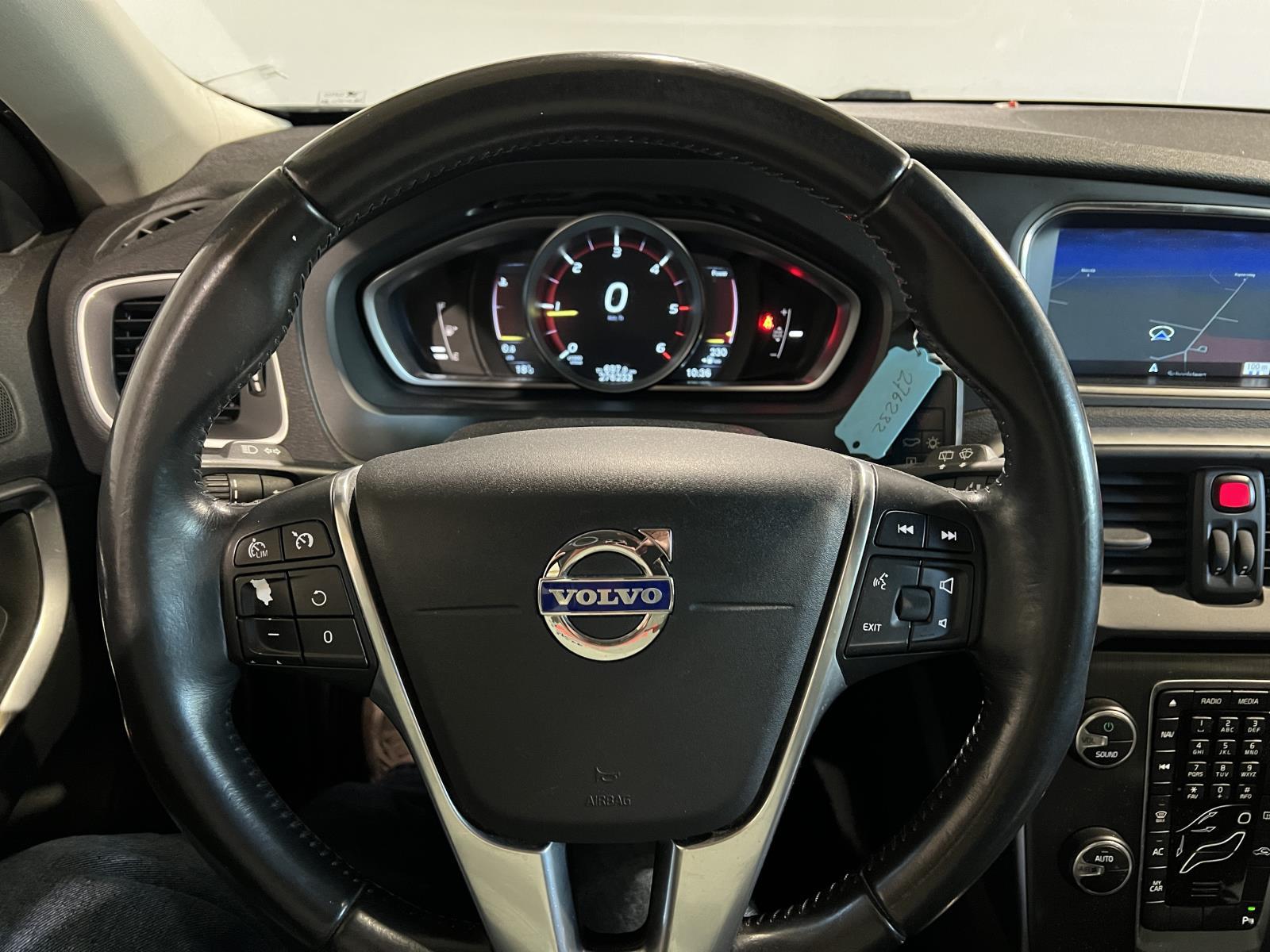 Volvo | V40 | 2.0 D2 Momentum | 2015 | 276.233 km | GG354K | Logisch