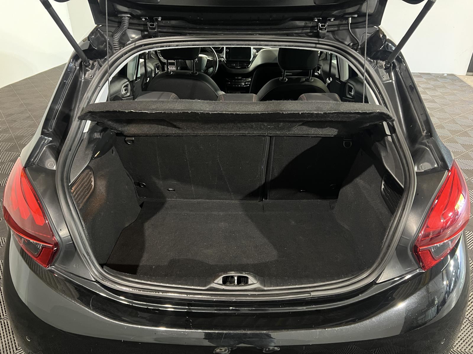 Peugeot | 208 | 1.2 PureTech GT-line | 2017 | 112,969 km | RH701X | Logical