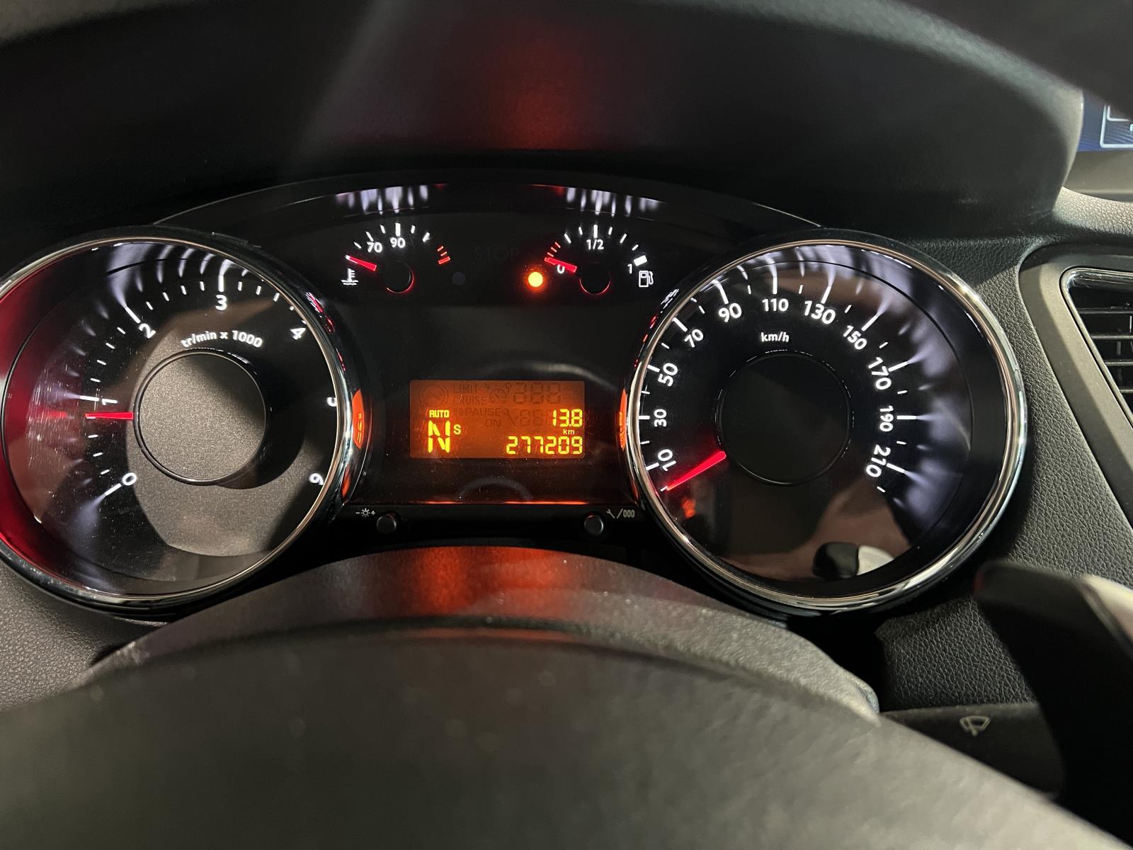 Peugeot | 5008 | 1.6 e-HDi Style 5p. | 2013 | 277.209 km | 4KGP98 | Logisch