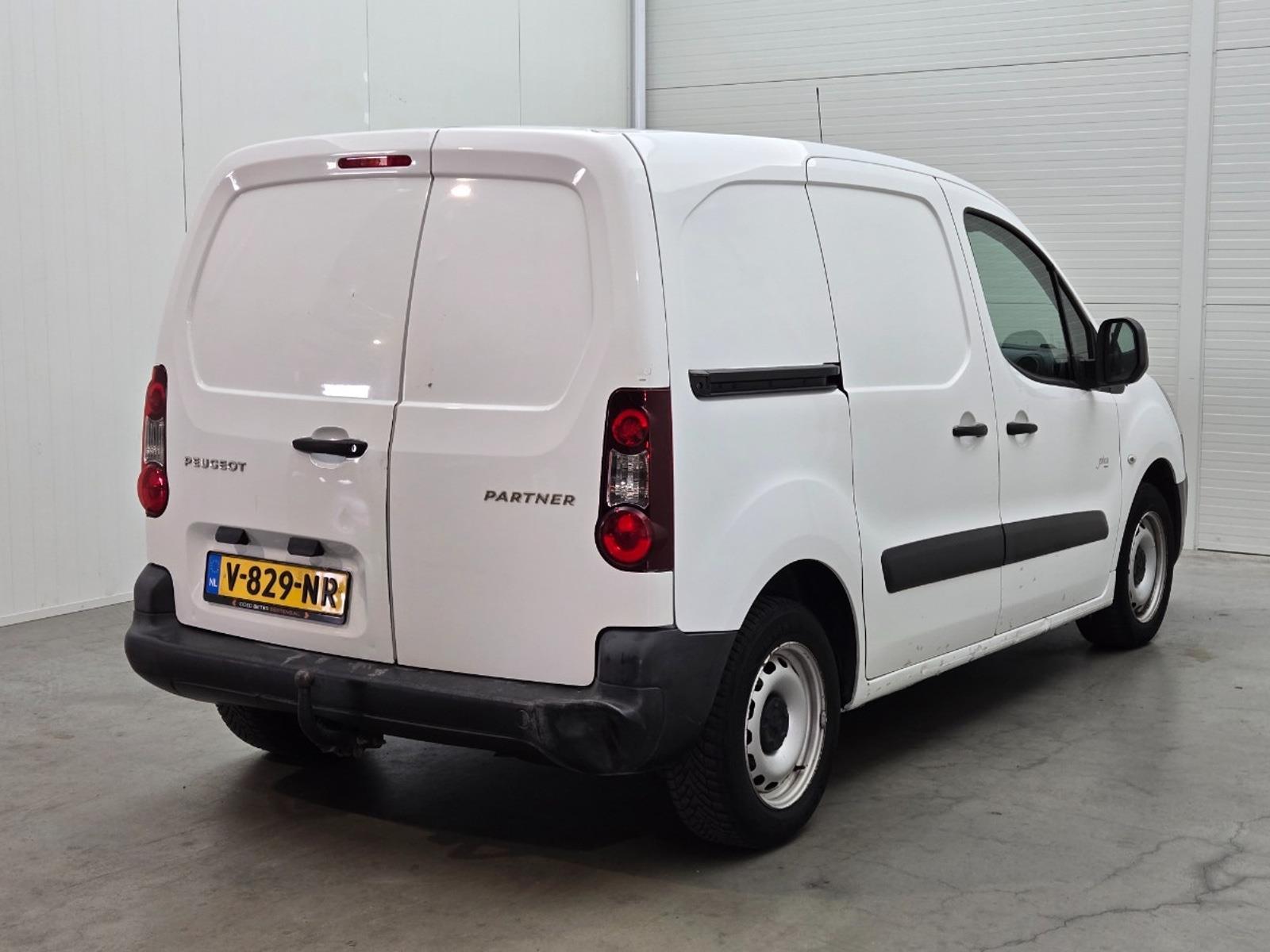 Peugeot Partner 120 1.6 BlueHDi 75 L1 Profit+ | 2018 | 117.945 km | V829NR | NAP: Logisch