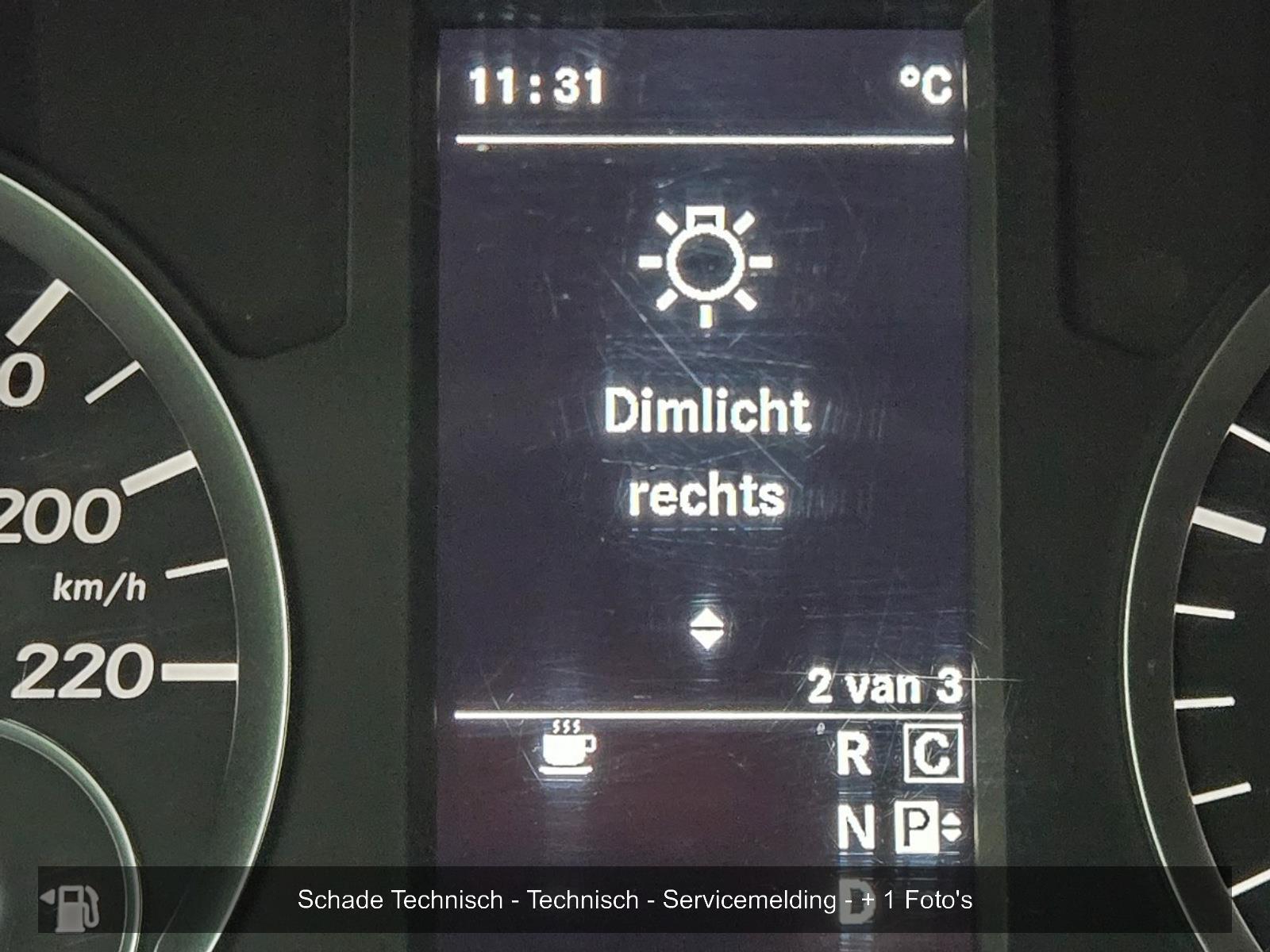 Mercedes-Benz Vito 116 CDI Extra Lang DC Comfort | 2017 | 244.629 km | Automaat | V883FJ | NAP: Logisch