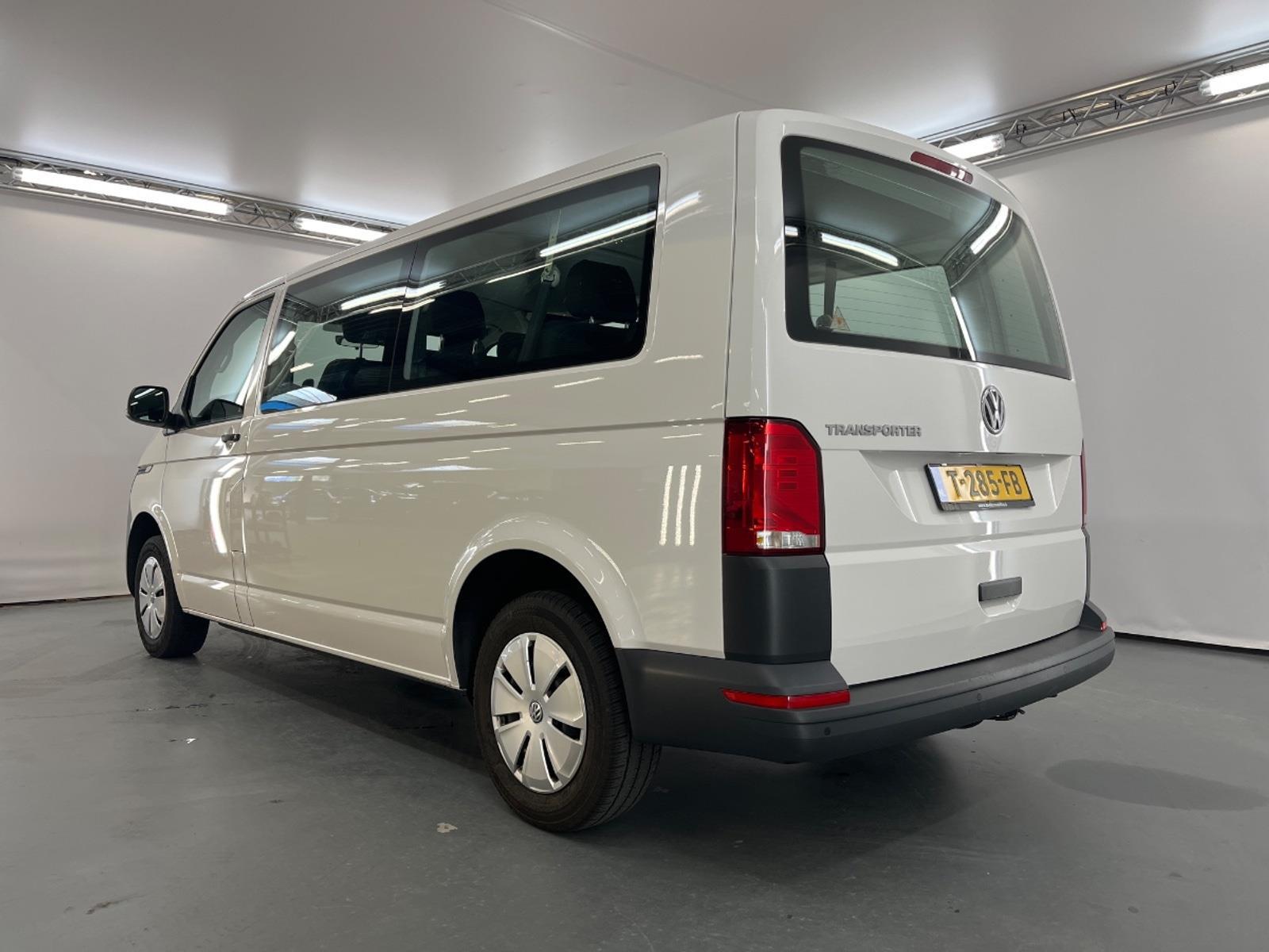 Volkswagen Transporter Kombi 2.0 TDI L2H1 Personenbus | 2023 | 262.972 km | T285FB | NAP: Logisch
