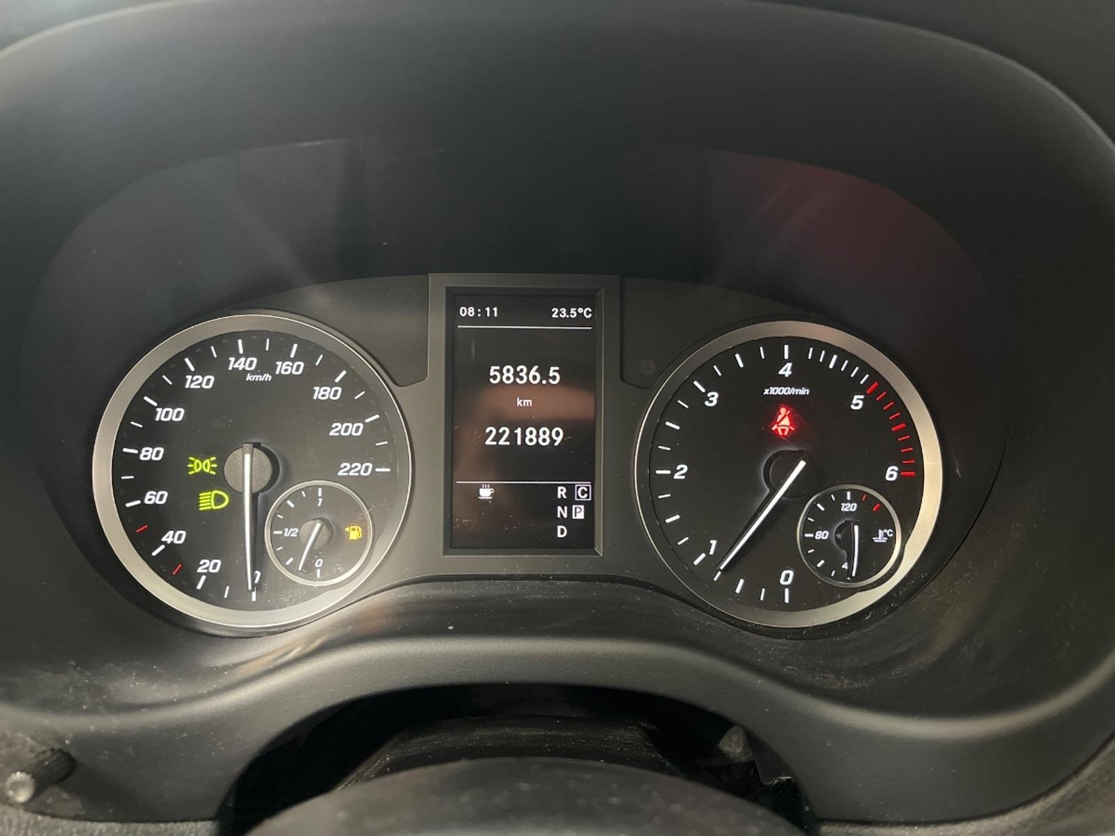 Mercedes-Benz Vito 114 CDI Extra Lang | 2023 | 221.889 km | Automaat | VTD86H | NAP: Logisch