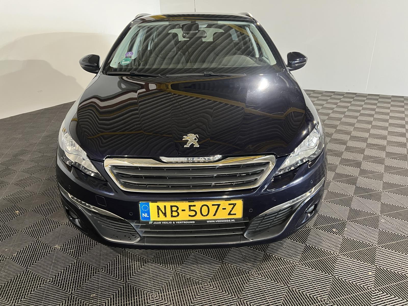 Peugeot | 308 SW | 1.2 PureTech Blue Lease Executive | 2017 | 175.669 km | NB507Z | Logisch