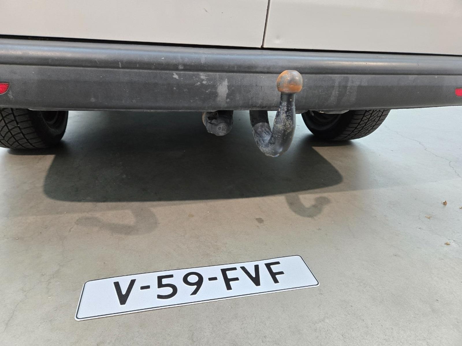 Volkswagen Transporter 2.0 TDI L2H1 Highline | 2019 | 180,159 km | V59FVF | NAP: No rating