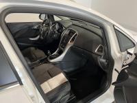Opel | Astra Sports Tourer | 1.7 CDTi Cosmo | 2013 | 287.573 km | 3KZH70 | Logisch