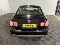 Volkswagen | Jetta | 1.6 FSI Comfortline Business | 2007 | 277.892 km | 19TZTJ | Logisch