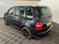 Volkswagen | Touran | 2.0-16V FSI Highline | 2004 | 283.301 km | 49PJJG | Logisch