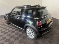 MINI | 3-Door | 1.6 Cooper S Chili | 2011 | 177,178 km | H797GH | No rating