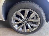 Volkswagen | Transporter | 2.0 TDI L2H1 DC Trendline | 2017 | 271.554 km | V463BH | Logisch