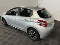 Peugeot | 208 | 1.2 VTi Envy | 2013 | 112.888 km | 9KDZ00 | Logisch
