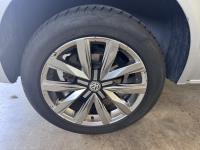 Volkswagen | Transporter | 2.0 TDI L2H1 DC Trendline | 2017 | 271.554 km | V463BH | Logisch