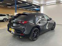 Mazda 3 2.0 e-SkyActiv-X M Hybrid 186 Luxury | 2023 | 184.880 km | S027BX | NAP: Logisch