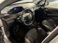 Peugeot | 208 | 1.2 VTi Envy | 2013 | 112.888 km | 9KDZ00 | Logisch