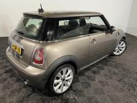 Mini | Mini | 1.6 One Holland Street | 2013 | 192.936 km | 4SZF25 | Logisch