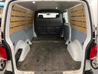 Volkswagen Transporter 2.0 TDI L2H1 28 Highline | 2023 | 254,353 km | Automatic | VVT58L | NAP: Makes sense