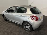Peugeot | 208 | 1.2 VTi Allure | 2015 | 146,433 km | JV227N | No rating