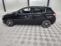 Peugeot | 308 | 1.2 PureTech Blue Lease Premium | 2016 | 165,208 km | KP308H | Logical