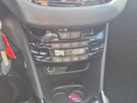 Peugeot | 2008 | 1.2 PureTech Féline | 2016 | 150,400 km | PF276X | No rating