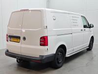 Volkswagen Transporter 2.0 TDI L2H1 Highline | 2019 | 180,159 km | V59FVF | NAP: No rating