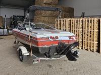 Conquest 3.0 L Mercruiser Inboard Speedboat | 1990 | 5-pers. | Incl. Trailer