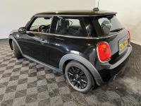 Mini | Mini | 1.5 Cooper Business | 2016 | 143.021 km | KT285V | Logisch