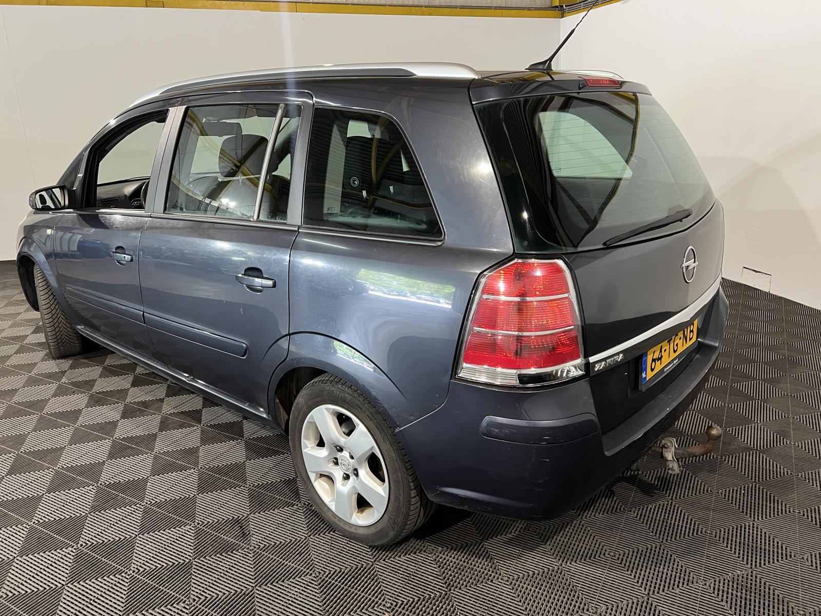 Opel | Zafira | 1.8 Executive | 2006 | 257.680 km | 64TGNB | Logisch