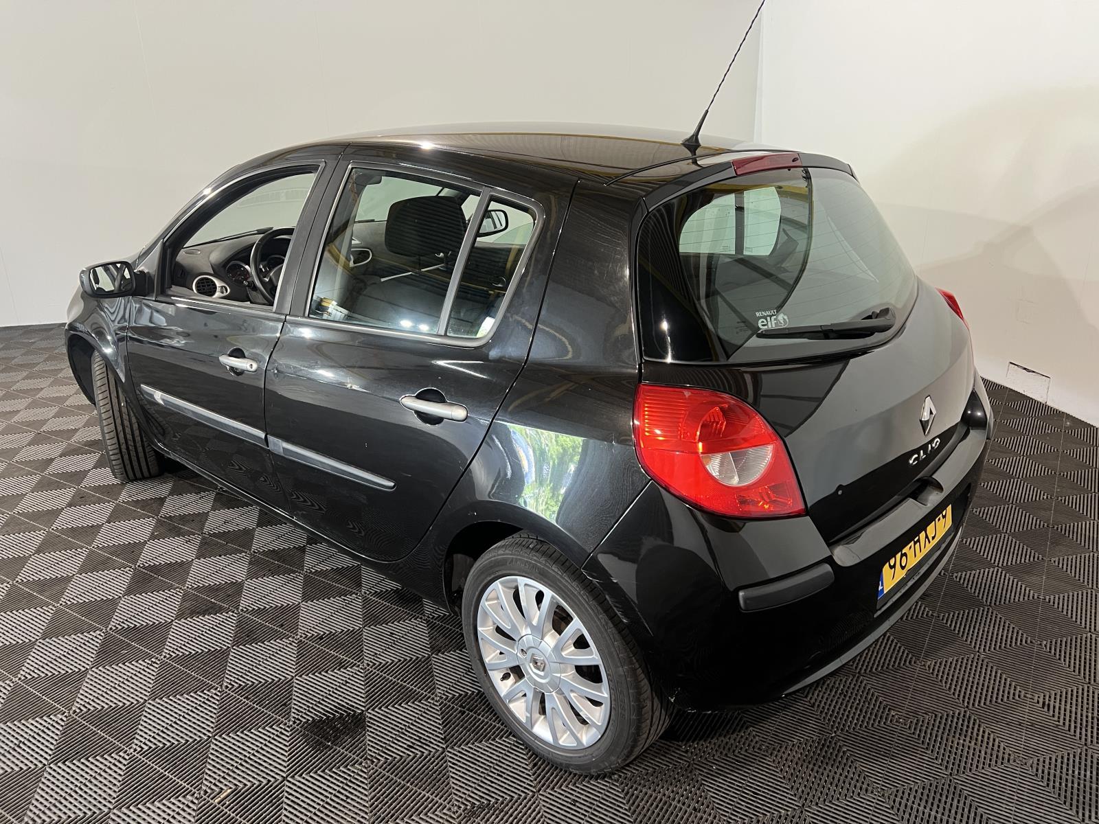 Renault | Clio | 1.2-16V Collection | 2009 | 176.659 km | 96HXJ9 | Logisch