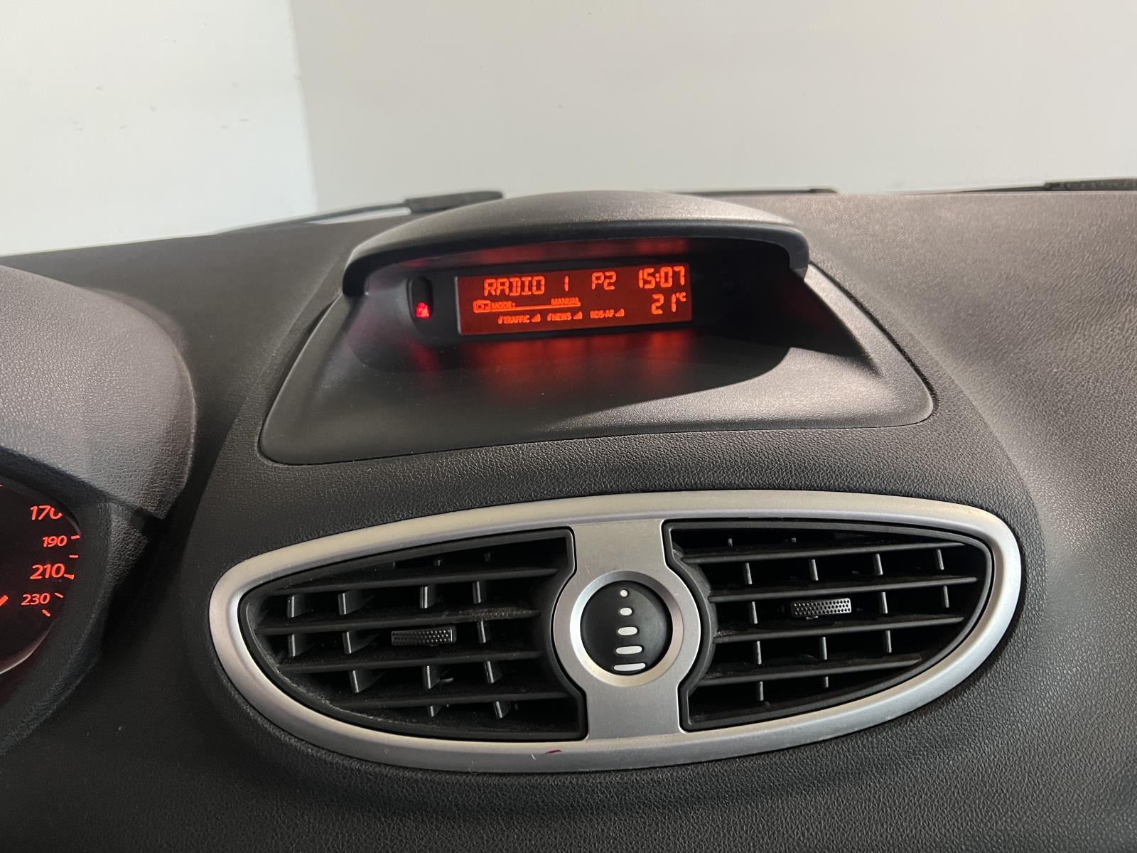 Renault | Clio | 1.2-16V Collection | 2009 | 176.659 km | 96HXJ9 | Logisch