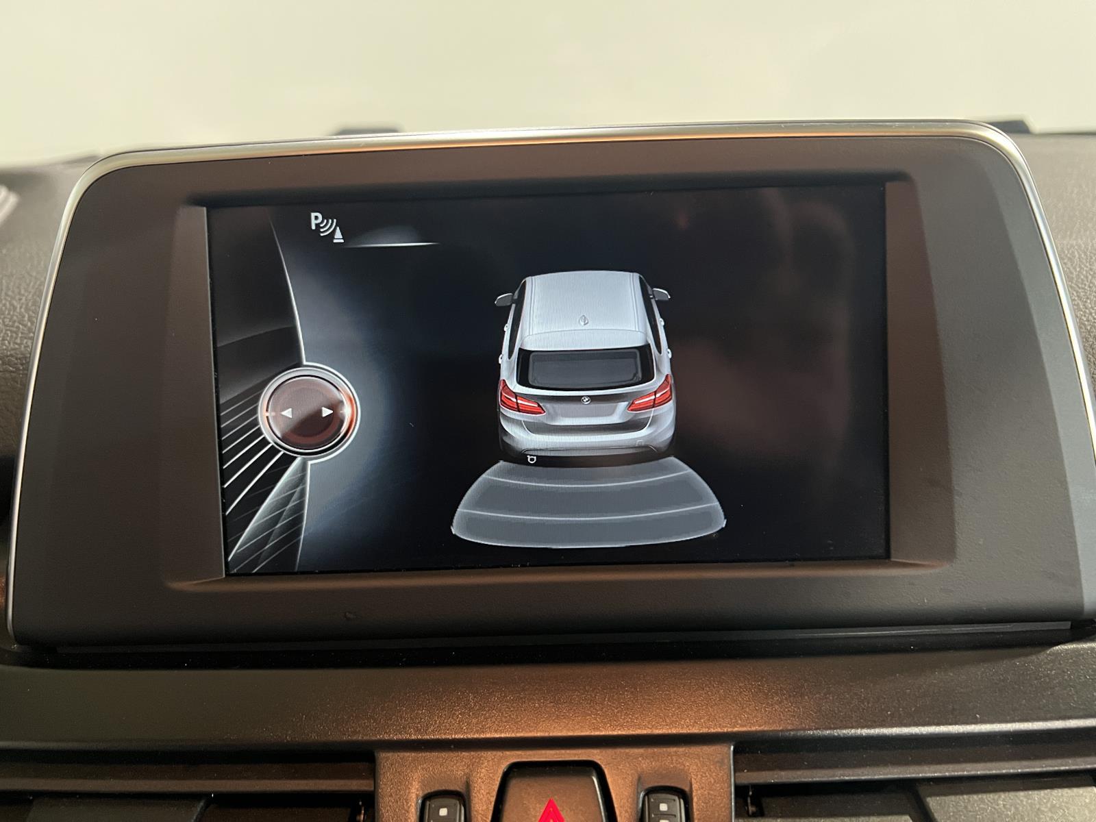 BMW | 2-serie Active Tourer | 218d Executive | 2014 | 294.116 km | 7XPR18 | Logisch