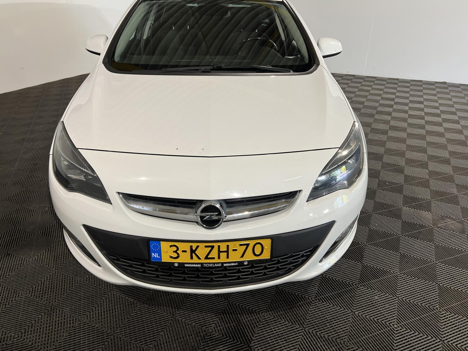 Opel | Astra Sports Tourer | 1.7 CDTi Cosmo | 2013 | 287.573 km | 3KZH70 | Logisch