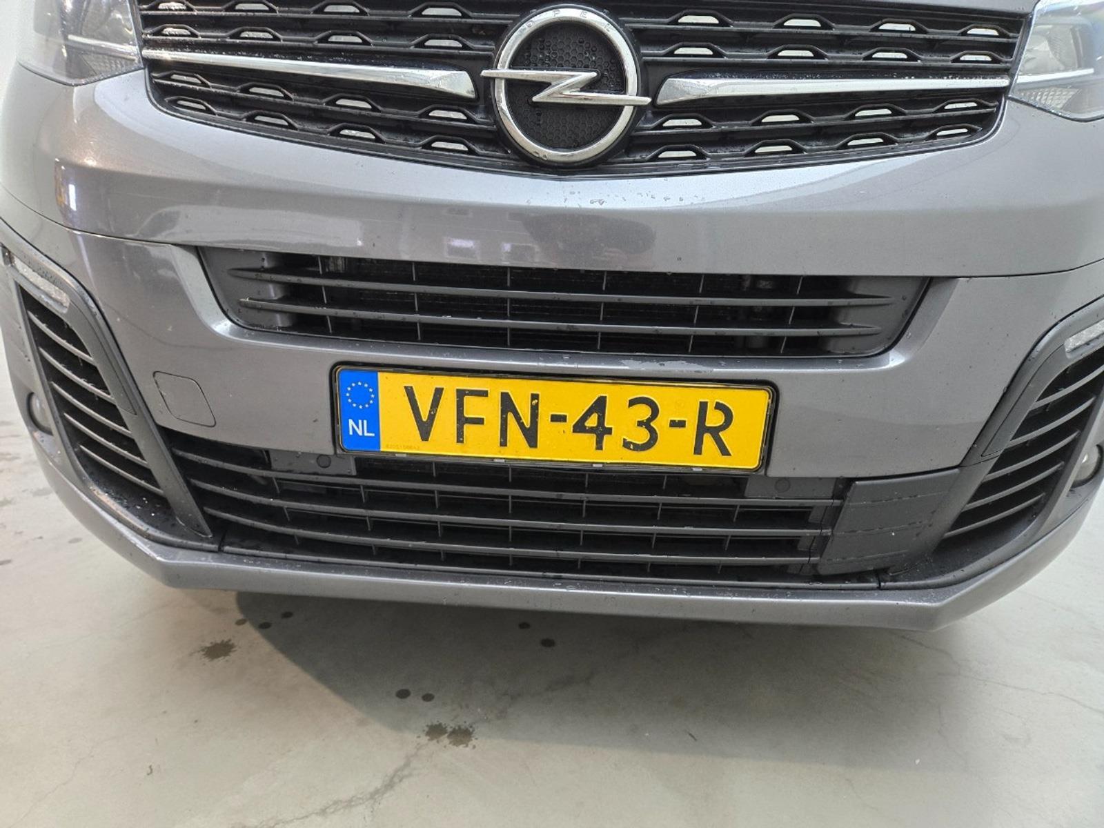 Opel Vivaro 2.0 CDTI L3H1 DC Innovation | 2020 | 250.812 km | Automaat | VFN43R | NAP: Logisch