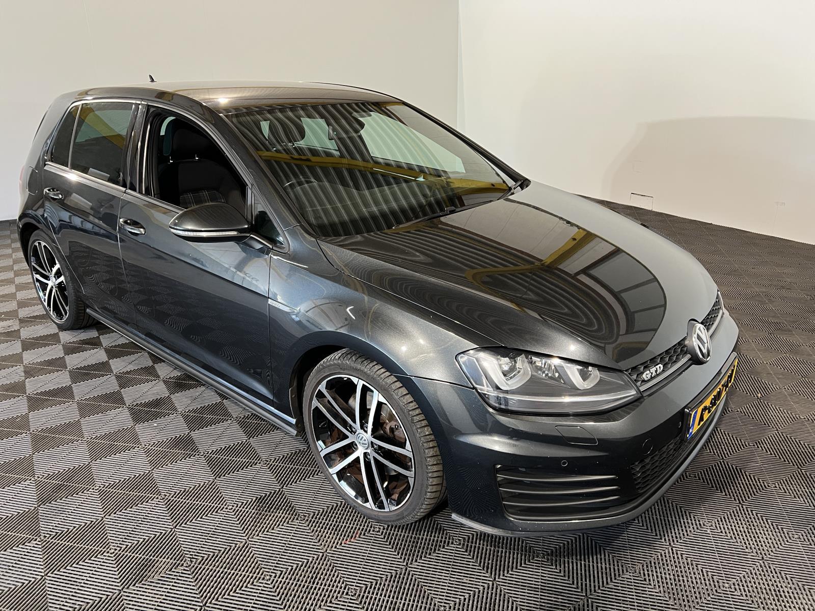 Volkswagen | Golf | 2.0 TDI GTD | 2015 | 303.239 km | R807RV | Geen oordeel