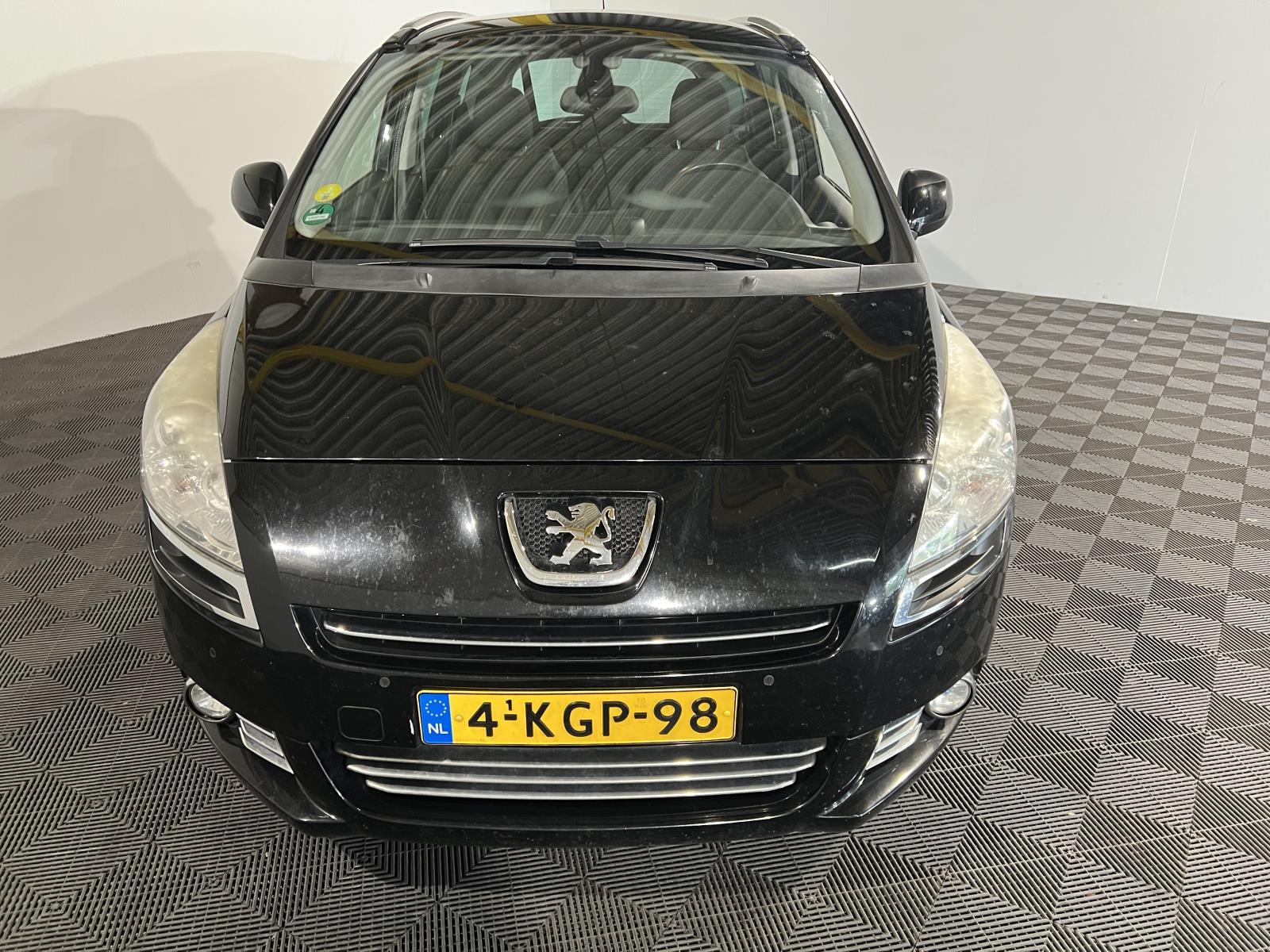 Peugeot | 5008 | 1.6 e-HDi Style 5p. | 2013 | 277.209 km | 4KGP98 | Logisch