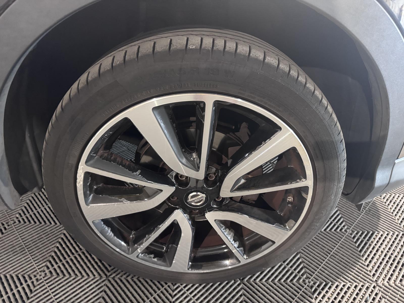 Nissan | Qashqai | 1.2 Premier Edition | 2014 | 90.715 km | J048BR | Geen oordeel