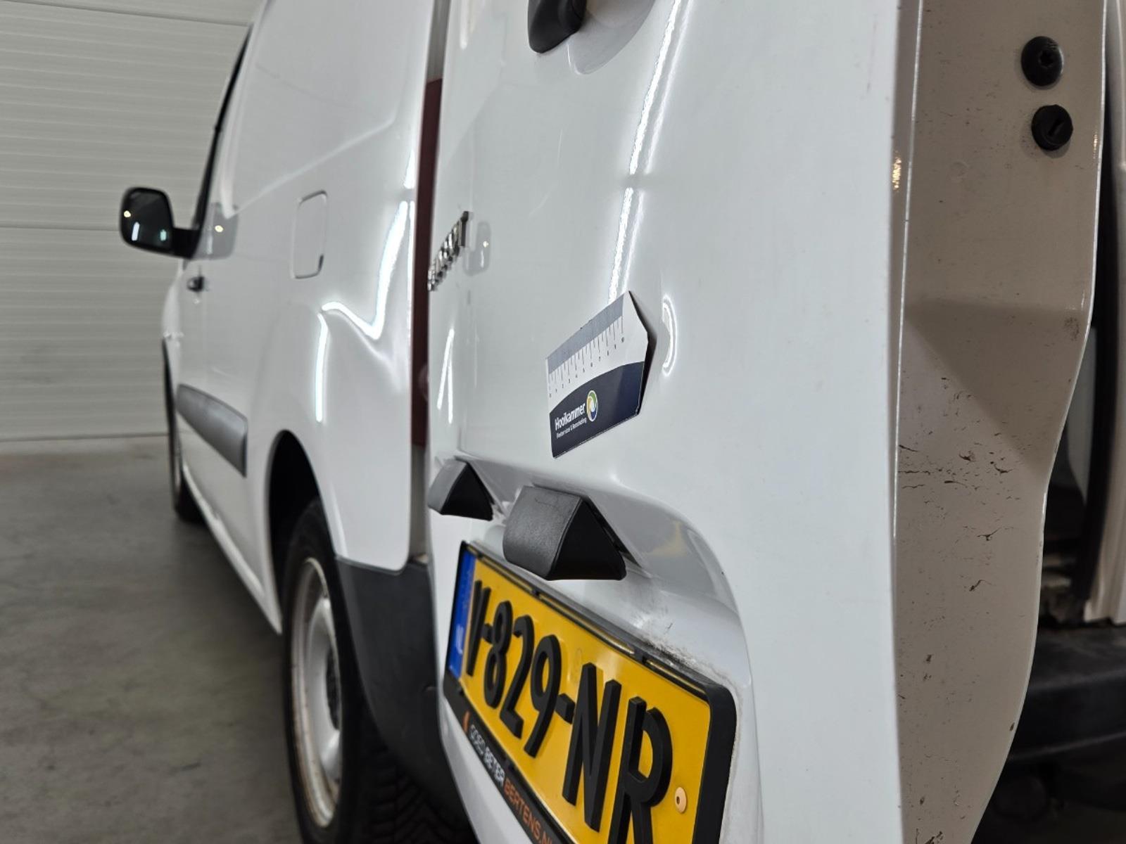Peugeot Partner 120 1.6 BlueHDi 75 L1 Profit+ | 2018 | 117.945 km | V829NR | NAP: Logisch